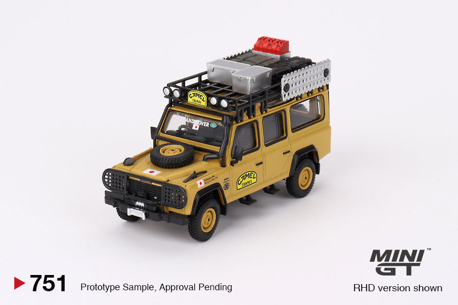 MiniGT - Land Rover Defender 110 '1989 Camel Trophy Amazon Team Japan'