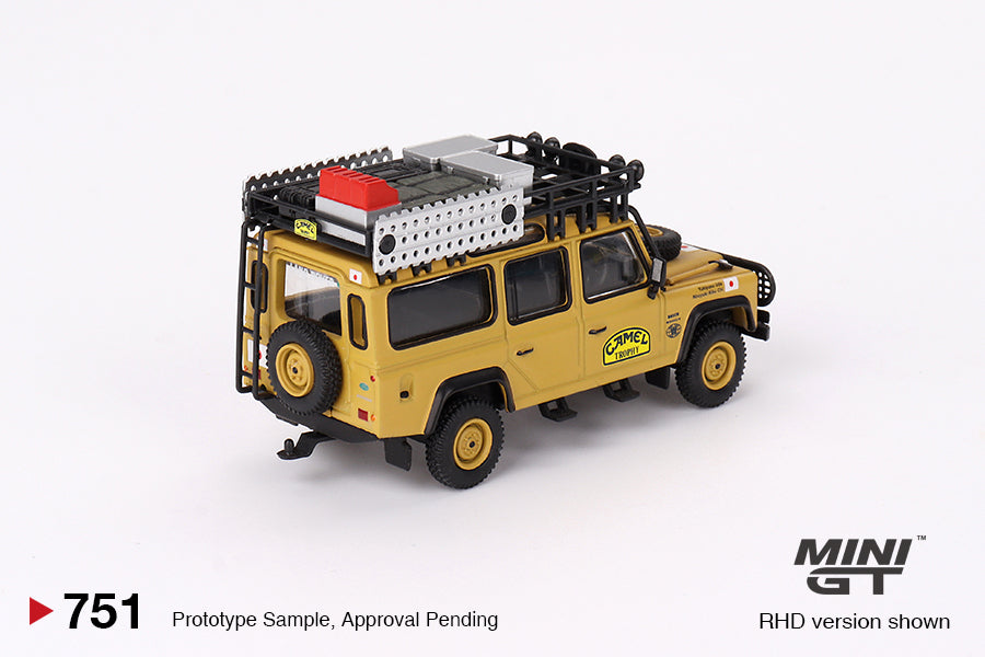 MiniGT - Land Rover Defender 110 '1989 Camel Trophy Amazon Team Japan'