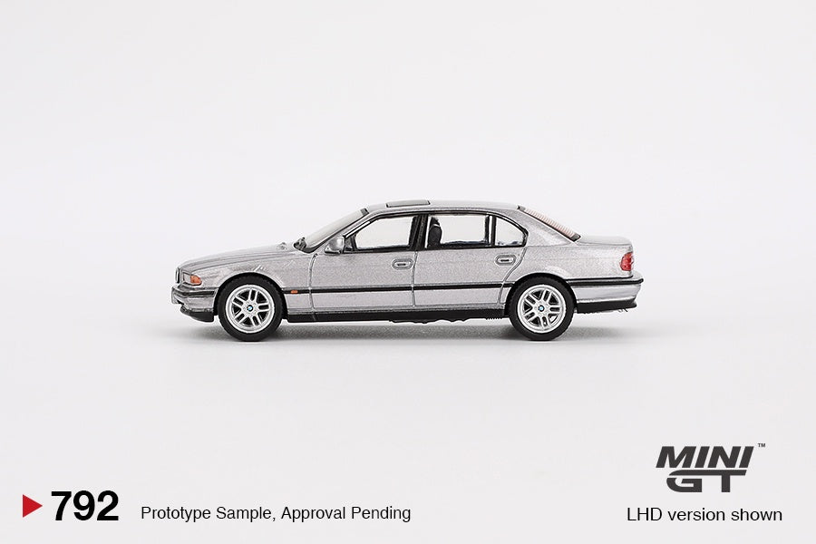 MiniGT - BMW 750iL (Aspen Metallic) - 1:64 Scale