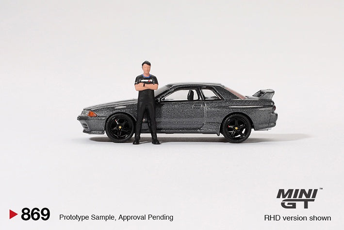 MiniGT - Nissan Skyline GT-R (R32) Gunmetal W/ Matsuda Figure (Tsugio Matsuda Collection)