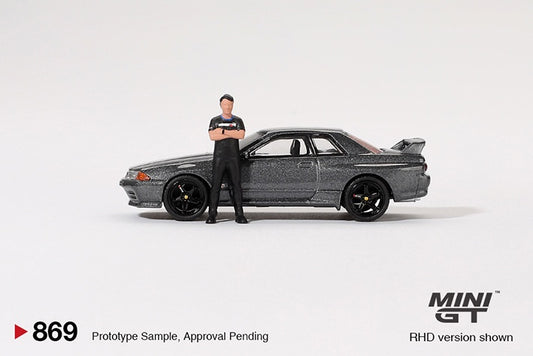 MiniGT - Nissan Skyline GT-R (R32) Gunmetal W/ Matsuda Figure (Tsugio Matsuda Collection)
