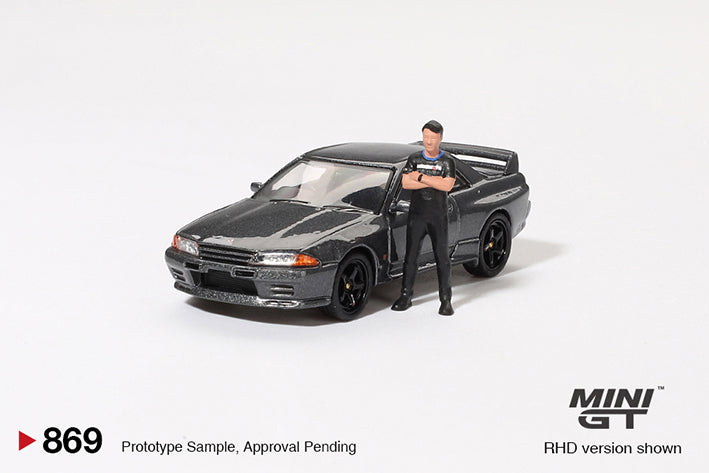 MiniGT - Nissan Skyline GT-R (R32) Gunmetal W/ Matsuda Figure (Tsugio Matsuda Collection)