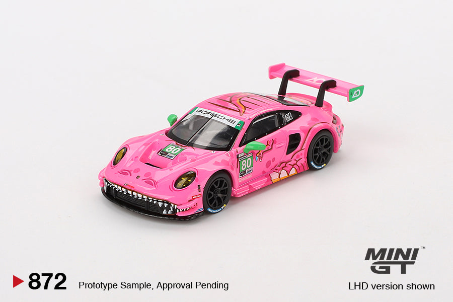 MiniGT - Porsche 911 (992) GT3 #80 AO Racing 2023 Roxy (Pink)