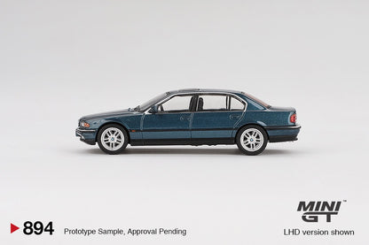 MiniGT - 1998 BMW 750iL (Sorrento Blue Metallic)