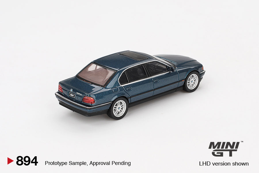 MiniGT - 1998 BMW 750iL (Sorrento Blue Metallic)