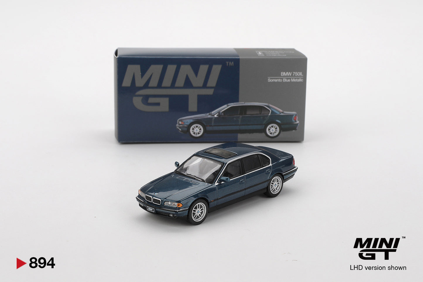 MiniGT - 1998 BMW 750iL (Sorrento Blue Metallic)