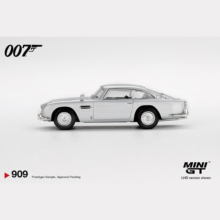 MiniGT - 2006 Aston Martin DB5 'Casino Royale' 007 James Bond Series (Japan Blister)