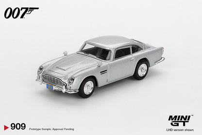 MiniGT - 2006 Aston Martin DB5 'Casino Royale' 007 James Bond Series (Japan Blister)