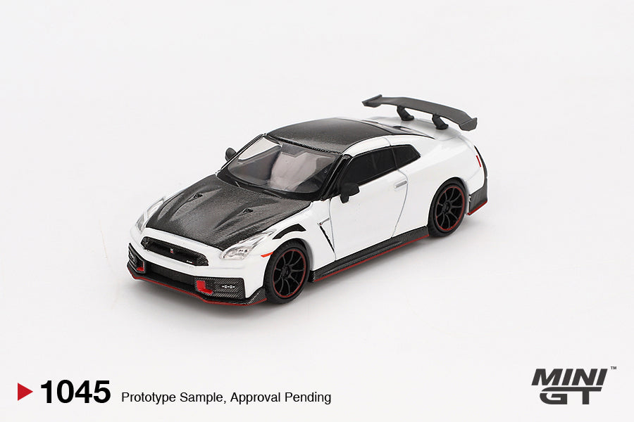 MiniGT - Nissan GT-R Nismo 2024 (Brilliant White Pearl) - 1:64 Scale