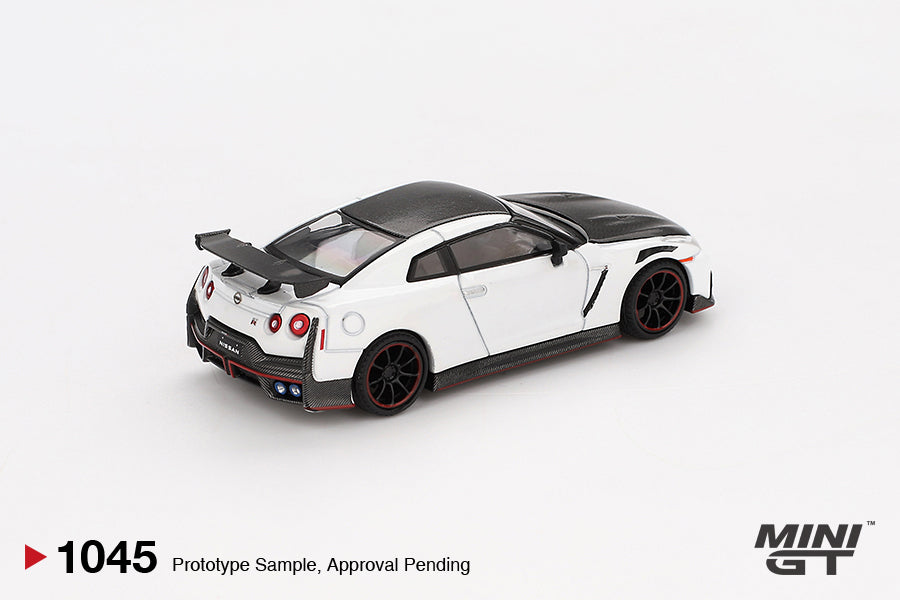 MiniGT - Nissan GT-R Nismo 2024 (Brilliant White Pearl) - 1:64 Scale