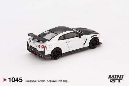 MiniGT - Nissan GT-R Nismo 2024 (Brilliant White Pearl) - 1:64 Scale