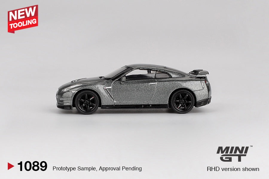 MiniGT - Nissan GT-R 2013 Dark Metal Gray (NISMO R35 CRS Version)