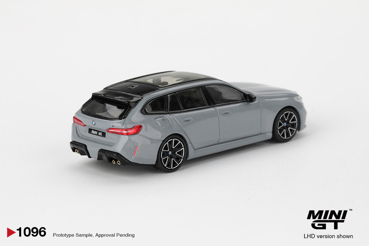 MiniGT - 2025 BMW M5 (G99) Touring - Brooklyn Grey Metallic