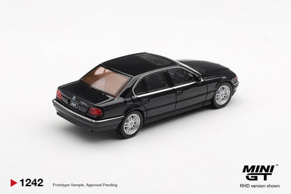 MiniGT - 1999 BMW 750il (E38) Black Sapphire
