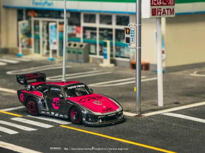 Tarmac Works - Bisimoto Porsche 935 K3V Model Car + Trading Cards Combo Set