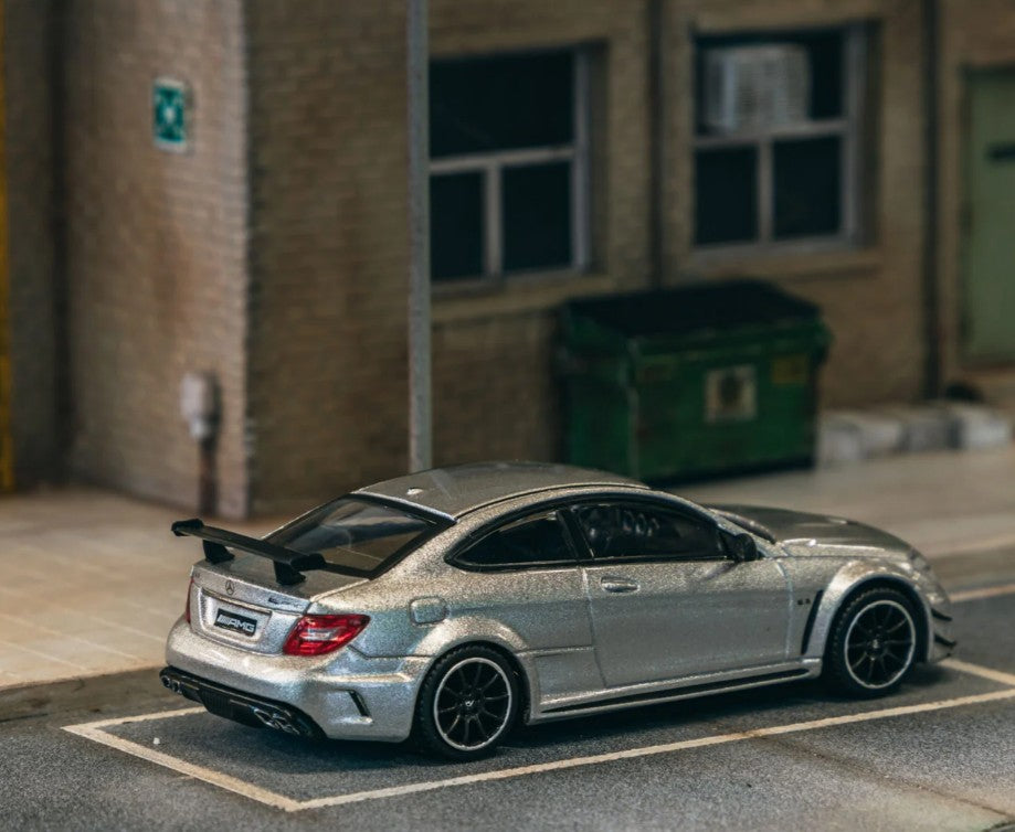 Tarmac Works - Mercedes-Benz C63 AMG Coupe Black Series - Silver Metallic