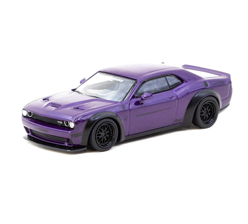Tarmac Works - Dodge Challenger SRT Hellcat with Truck Special Edition