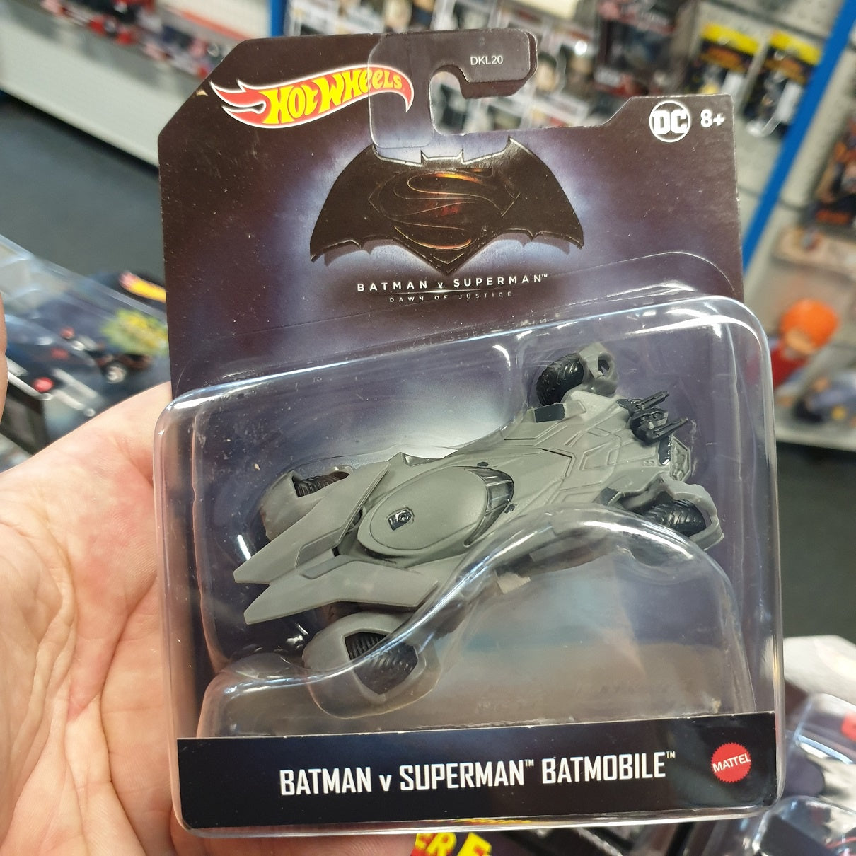 Hot Wheels - Batman - Batman Vs Superman Batmobile - 1:50 Scale