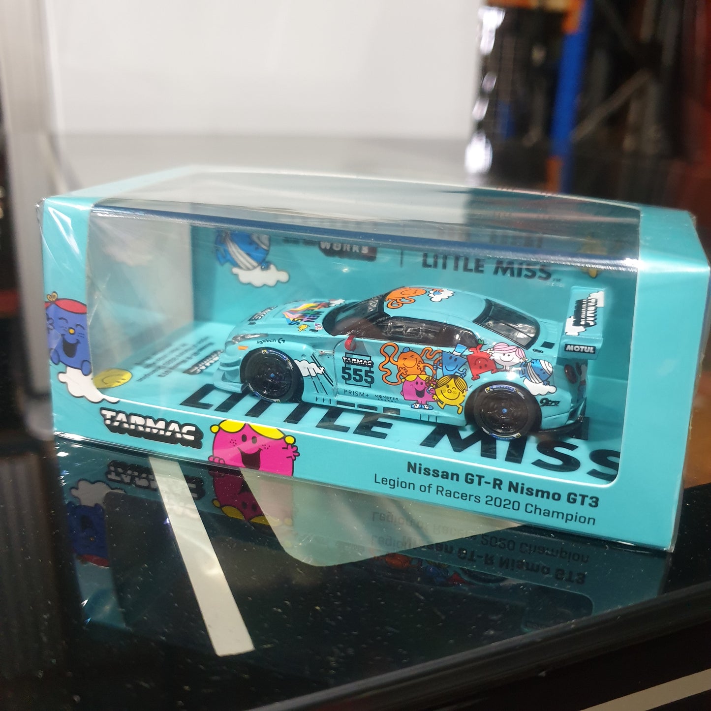 Tarmac Works Nissan GT-R Nismo GT3 Legion of Racers 2020 Overall Champion #555 Mr. Men & Little Miss