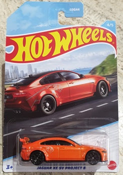 Hot Wheels Luxury Sedans - Jaguar XE SV Project 8