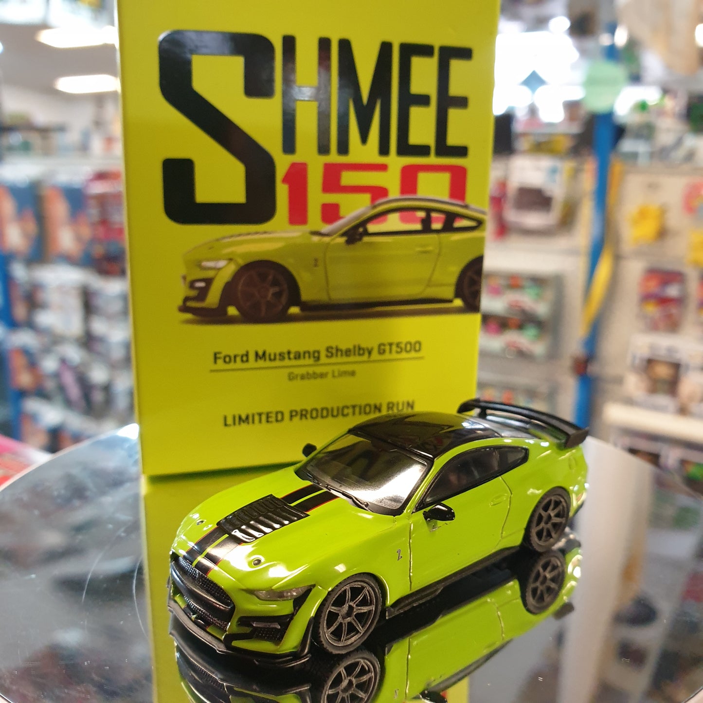 Tarmac Works / MiniGT - Ford Mustang Shelby GT500 'Shmee150' - Grabber Lime