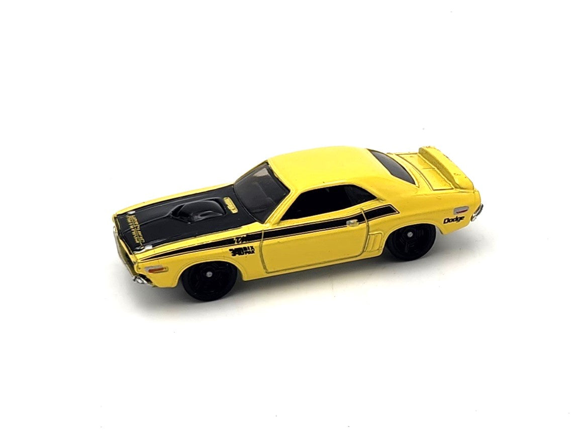 Uncarded - Hot Wheels - '71 Dodge Charger (Yellow)