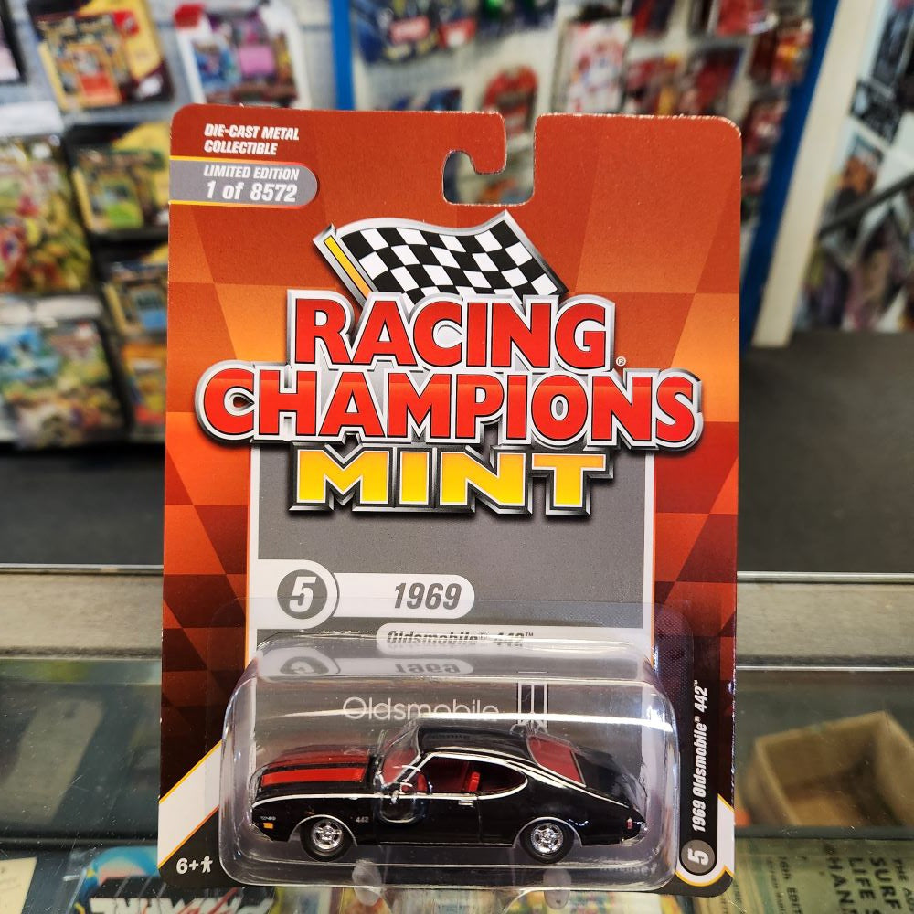 Racing Champions Mint - 2022 Release 2 - 1969 Oldsmobile 442
