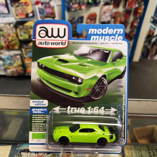 Auto World 2022 R3 Ver. B Premium Series - 2019 Dodge Challenger R/T Scat Pack