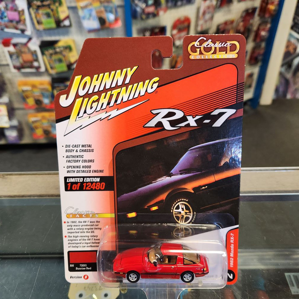 Johnny Lightning - 2022 Classic Gold R2 Ver B - 1982 Mazda RX-7