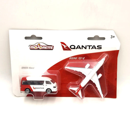 Majorette - Qantas Twin Pack - Toyota Hiace + Boeing 787-9