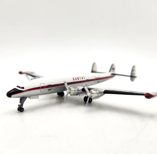 Qantas - Super Constellation: L-1049G Diecast Plane - 1:400 Scale