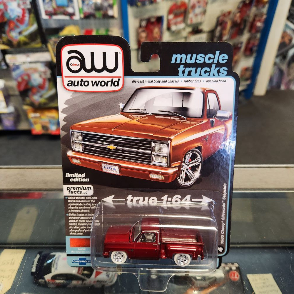 Auto World - 2023 R1 Vers. B Premium Series - 1983 Chevy Silverado Stepside **CHASE**