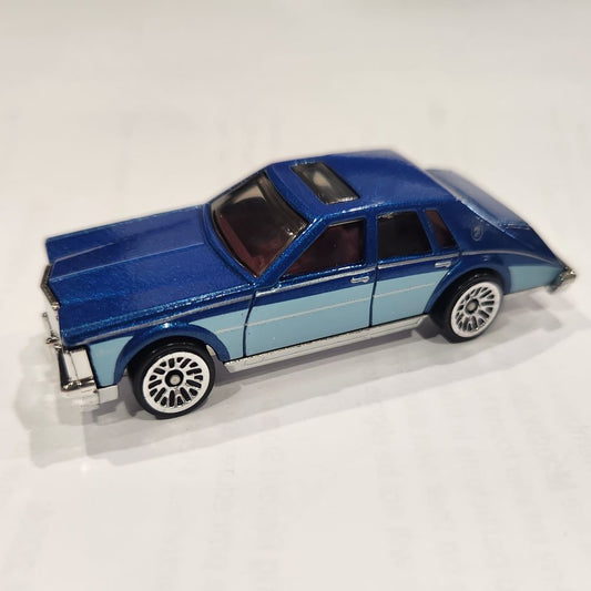Uncarded - Hot Wheels - Cadillac Seville (Two Tone)