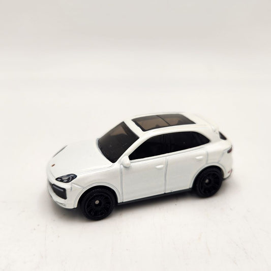 Uncarded - Matchbox - Porsche Cayenne Turbo (White)