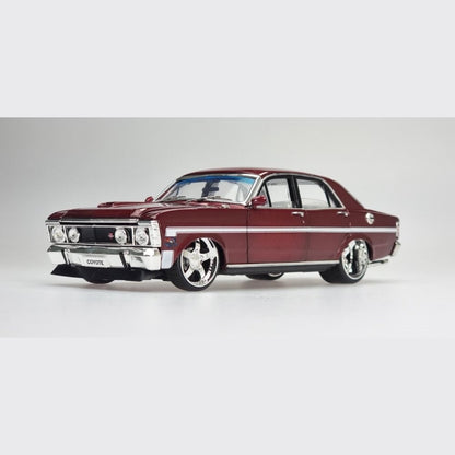 DDA - Ford XW Custom Slammed (Cherry Bomb) - 1:24 Scale