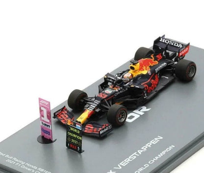 Spark - Red Bull RB16B No.33 Abu Dhabi GP 2021 World Champion Edition - 1:43 Scale